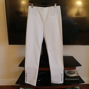Simply Noelle NWT White Pants Button Detail